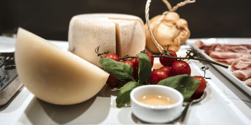 specialità salentine da gustare nella Sala Colazione di Palazzo dei Tolomei a Lecce