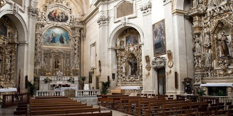 Interno di Santa Chiara a Lecce