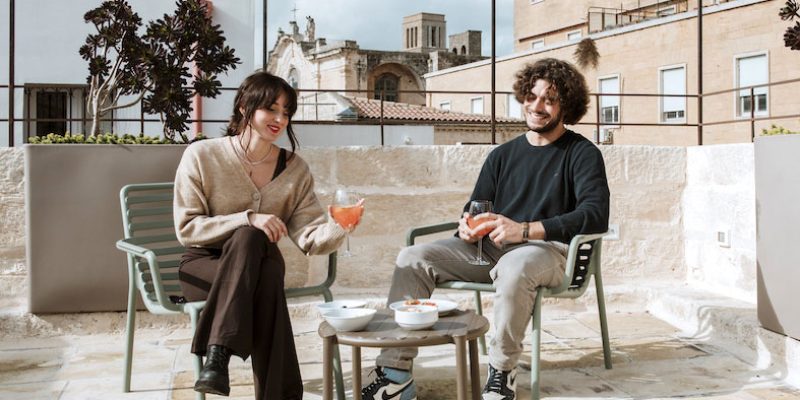 Aperitivo da gustare nella Sala Colazione di Palazzo dei Tolomei a Lecce